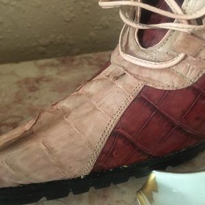 Never Worn custom gator shoes Burgundy And pink
